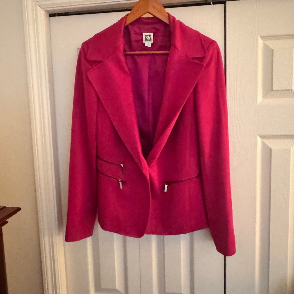 Anne Klein Pink Blazer with Notched Lapels and Fitted Silhouette